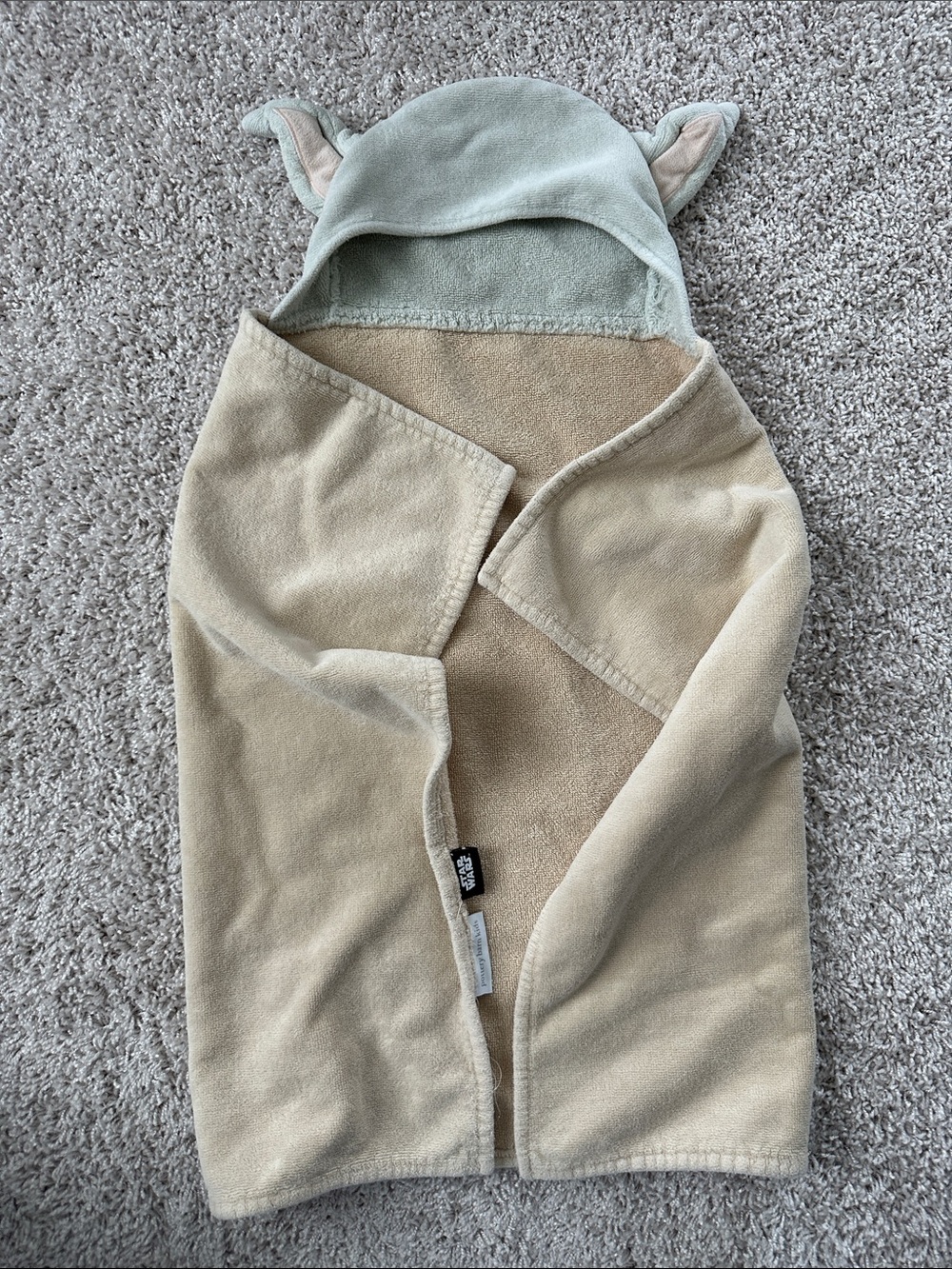 Pottery Barn Kids Star Wars Hooded Towel 
Grogu/Baby Yoda